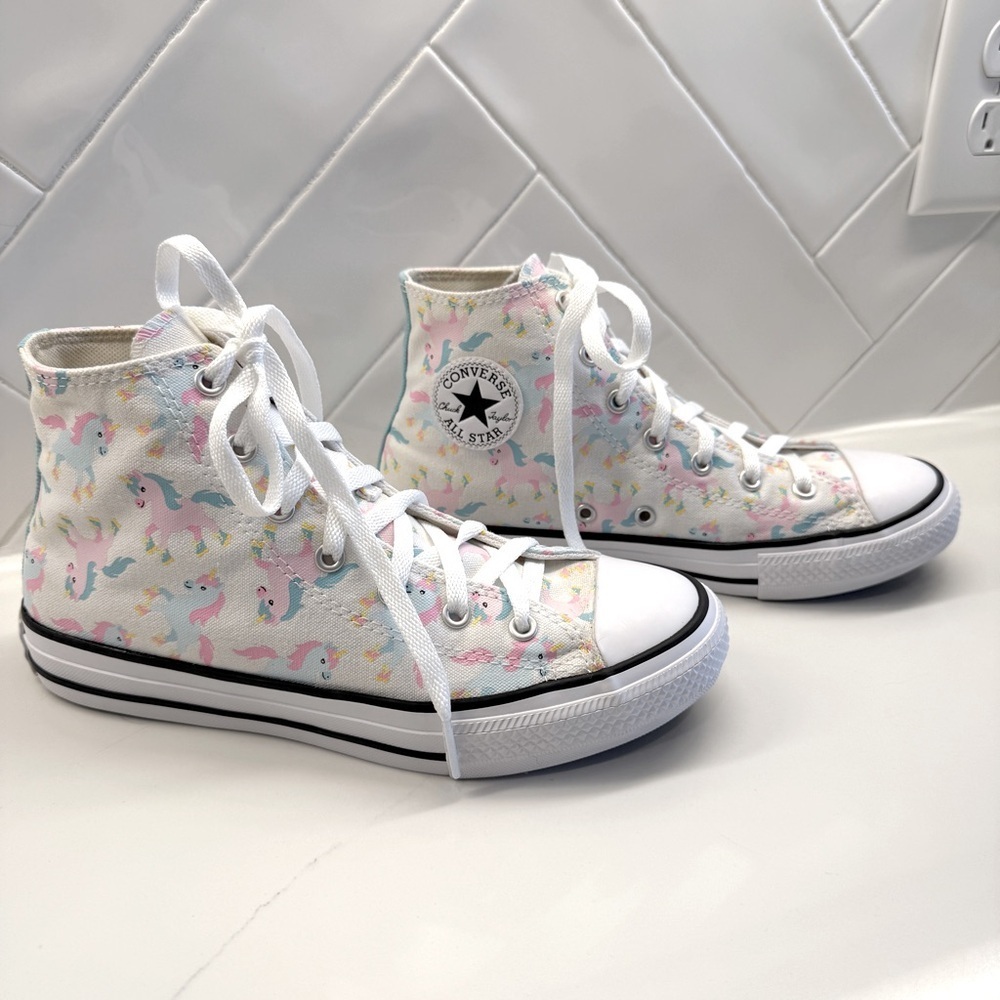 Converse Chuck Taylor All Star Girls Junior 5 Unicorn High Top Shoes Sneakers